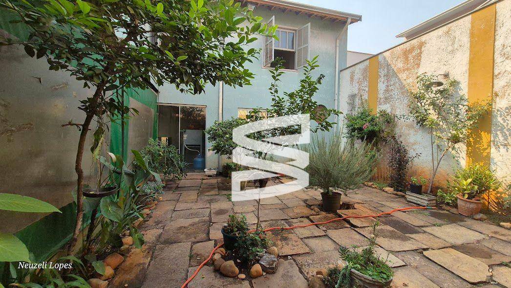 Casa à venda com 3 quartos, 349m² - Foto 25