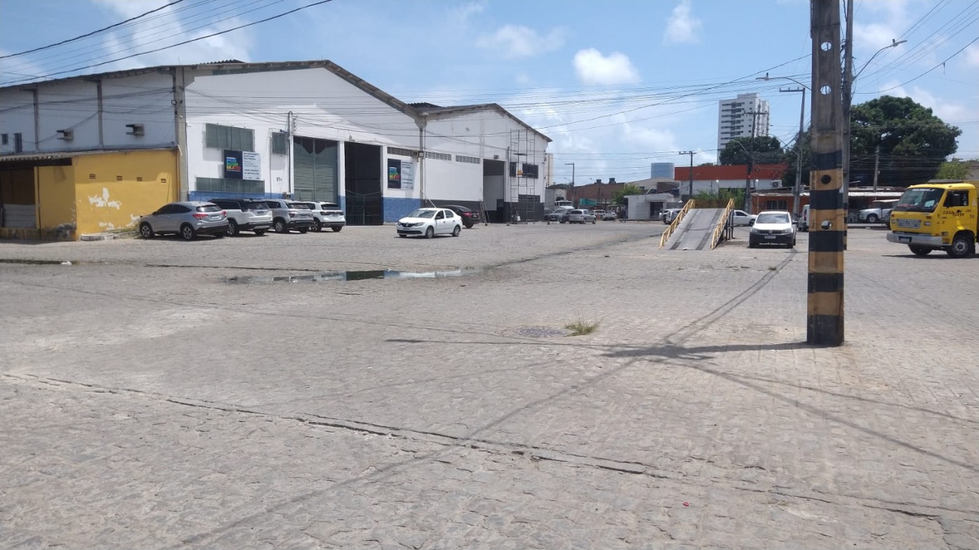 Depósito-Galpão-Armazém para alugar com 1 quarto, 1600m² - Foto 13