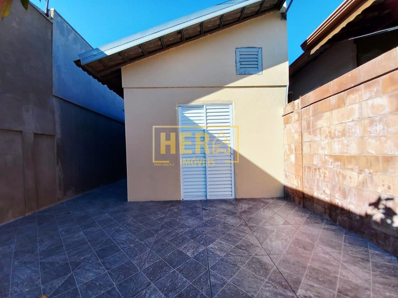 Casa à venda com 2 quartos, 58m² - Foto 1