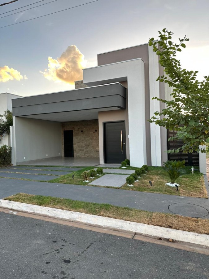 Casa de Condomínio à venda com 3 quartos, 250m² - Foto 1
