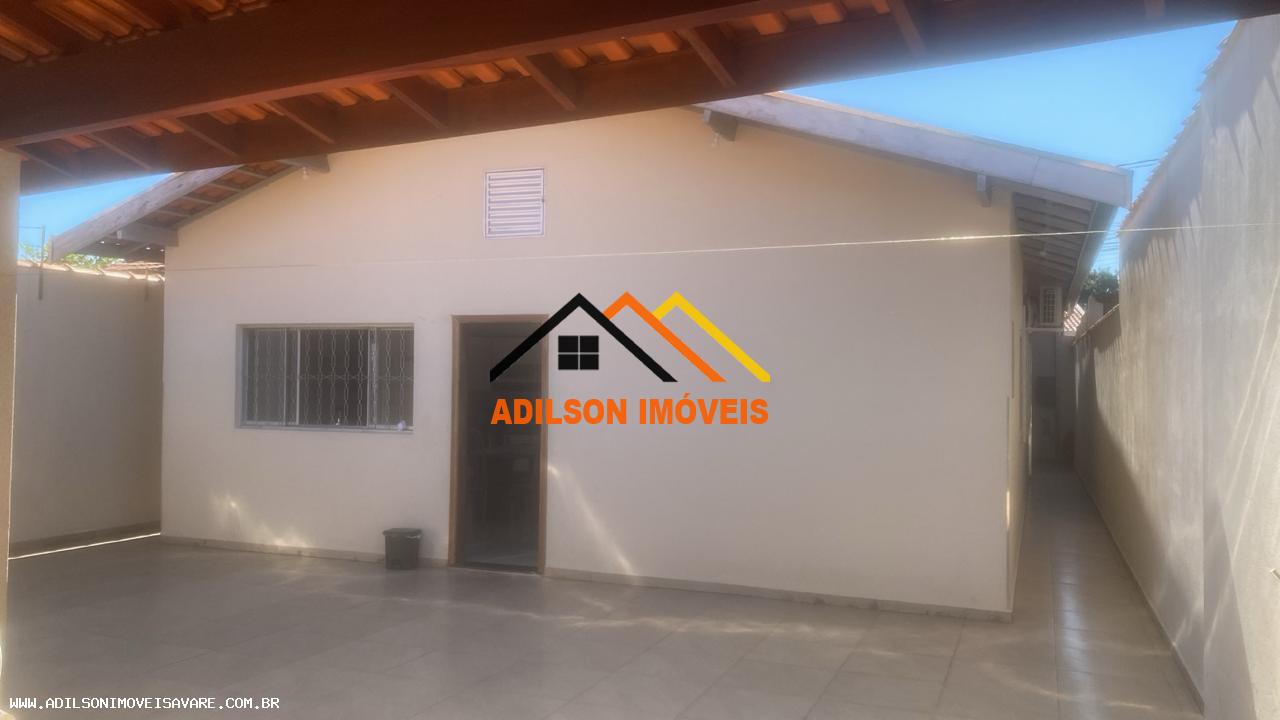 Casa à venda com 3 quartos, 220m² - Foto 14