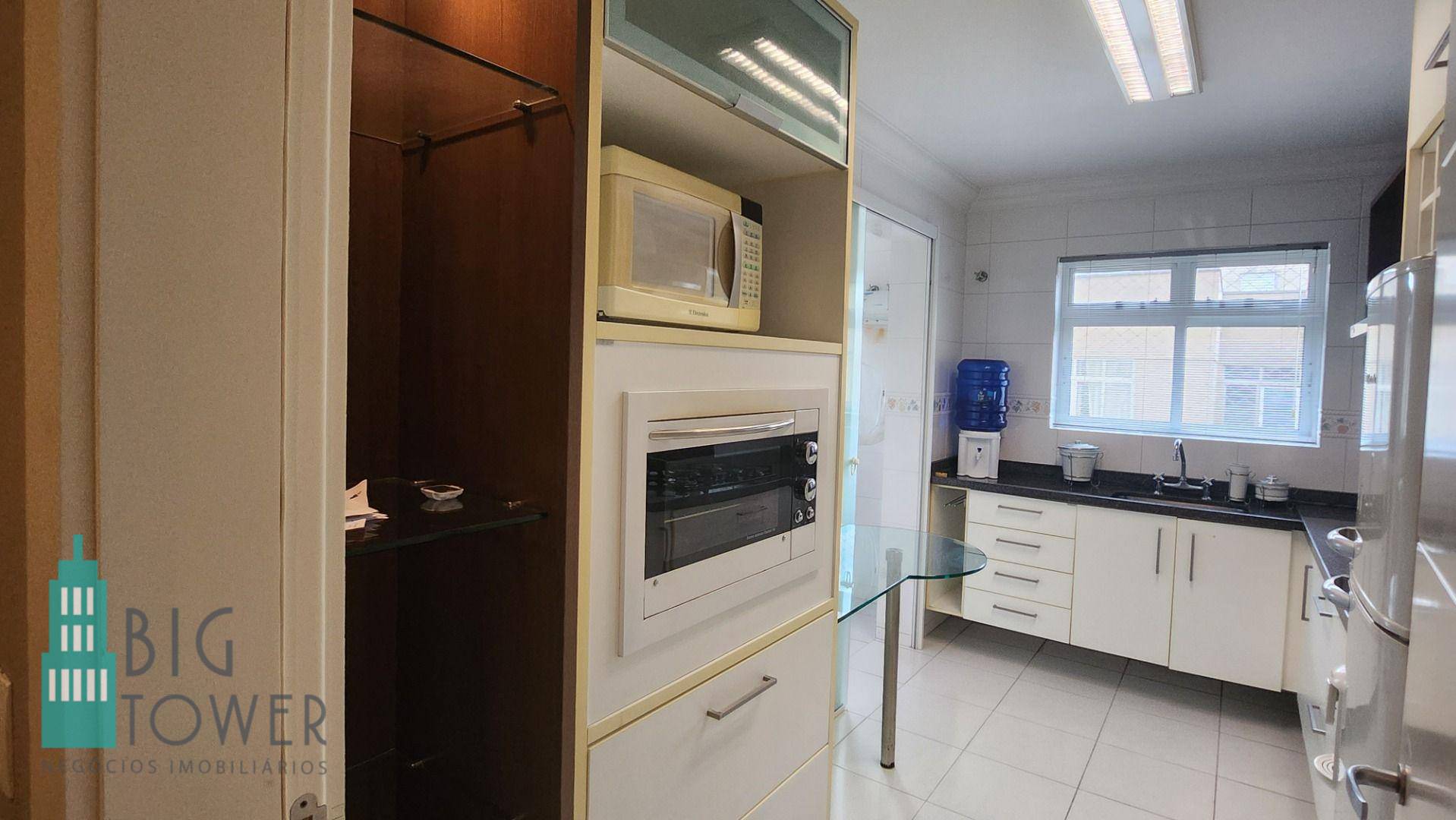 Apartamento para alugar com 3 quartos, 84m² - Foto 12