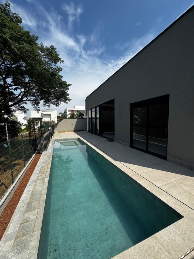 Casa de Condomínio para alugar com 3 quartos, 258m² - Foto 8