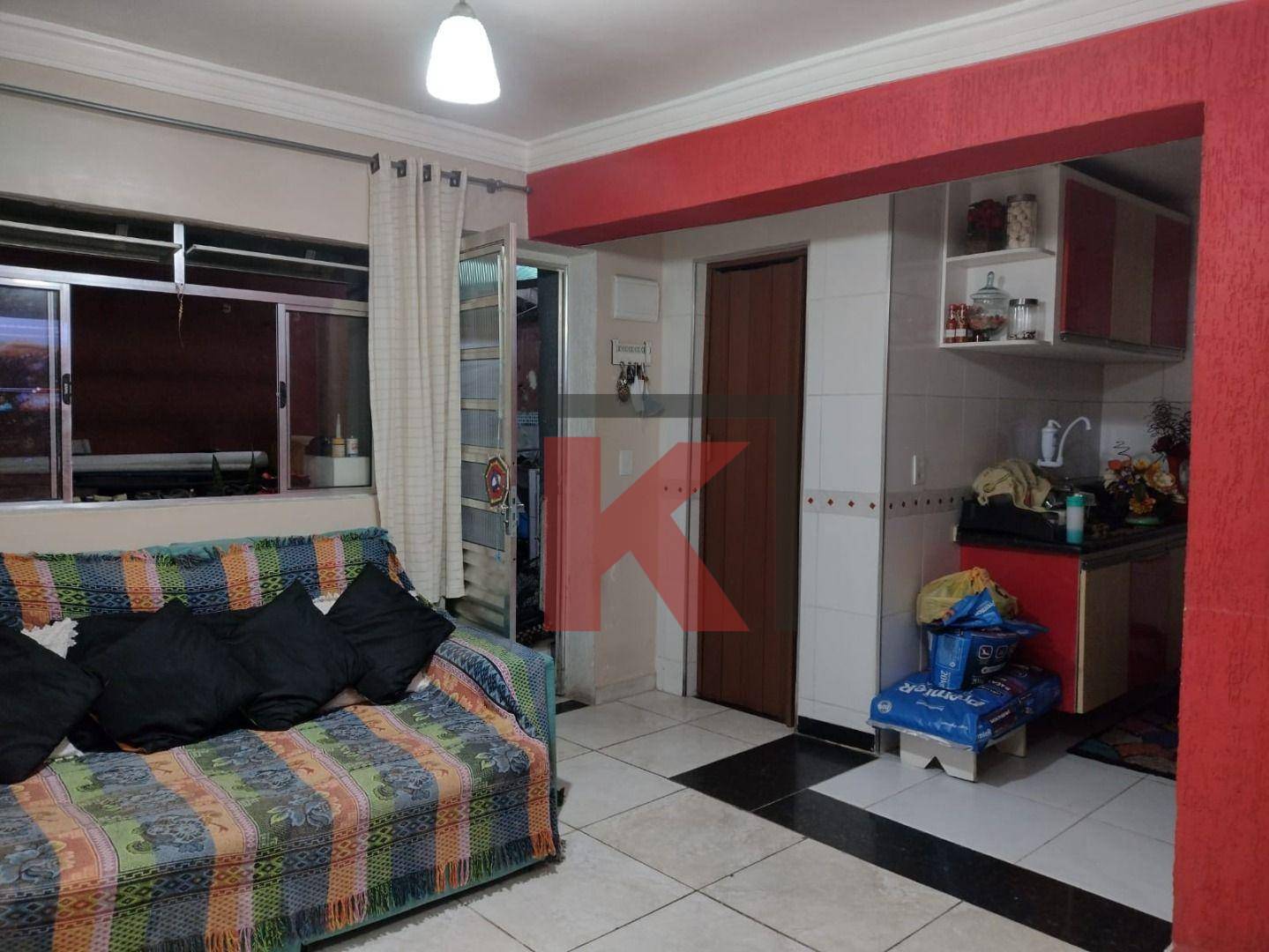 Casa à venda com 2 quartos, 100m² - Foto 2