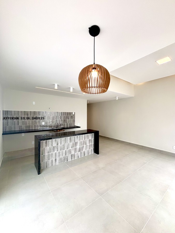 Casa à venda com 2 quartos, 70m² - Foto 9
