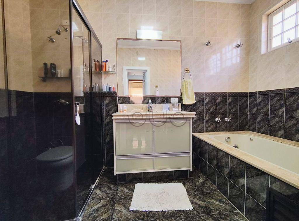 Casa à venda com 3 quartos, 237m² - Foto 20