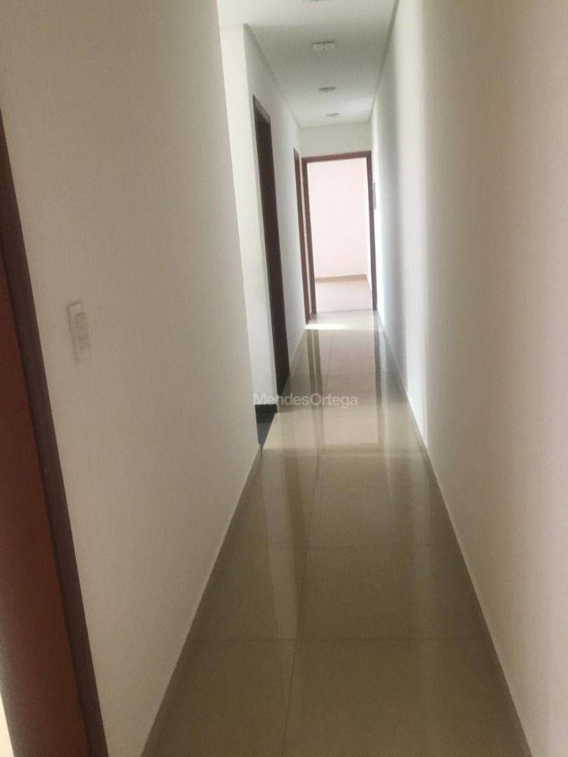 Casa para alugar com 3 quartos, 180m² - Foto 8