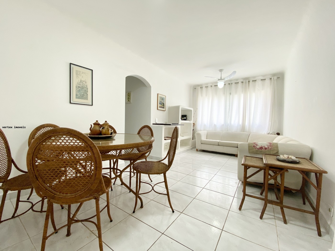 Apartamento à venda com 2 quartos, 70m² - Foto 1