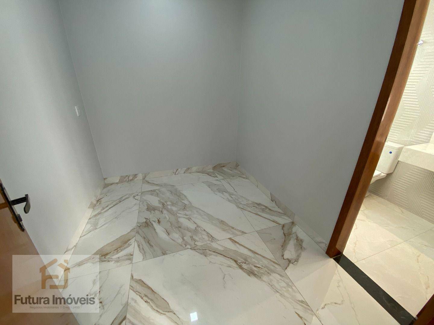 Casa à venda com 4 quartos, 209m² - Foto 15
