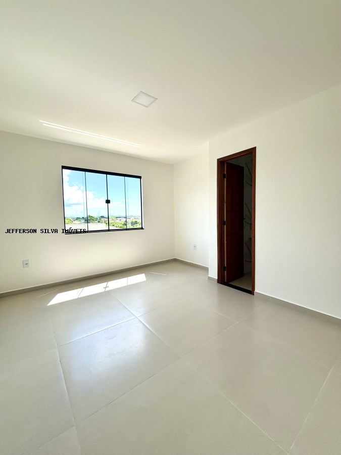 Casa à venda com 3 quartos, 82m² - Foto 14