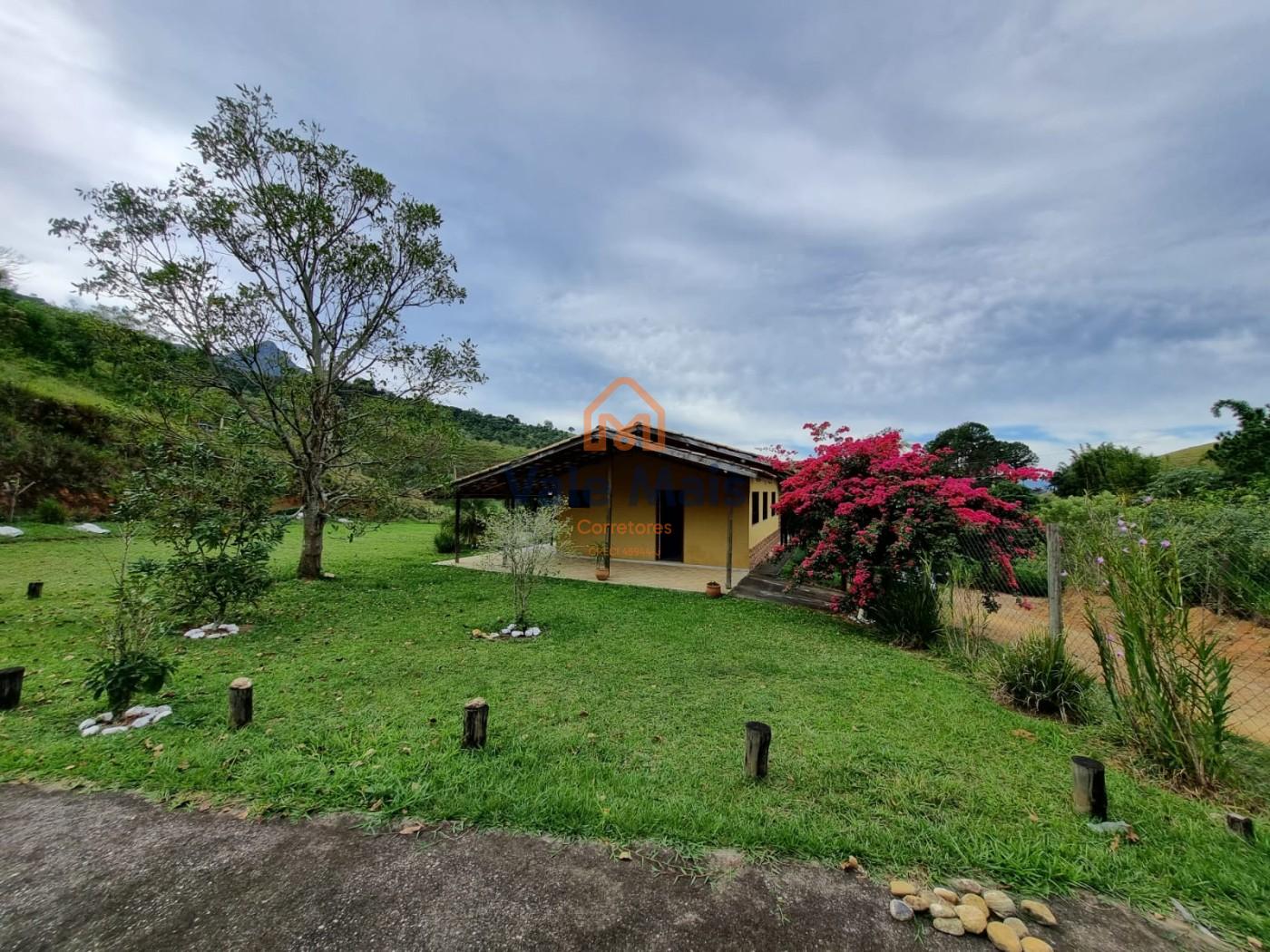 Casa para alugar com 2 quartos, 1000m² - Foto 2
