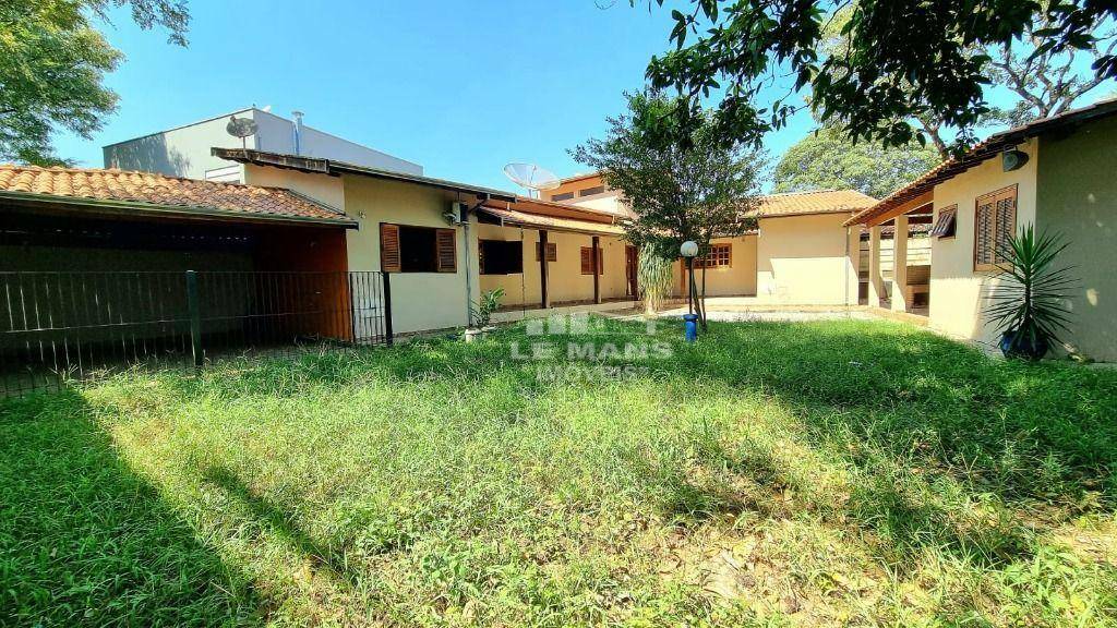 Casa à venda com 3 quartos, 220m² - Foto 5