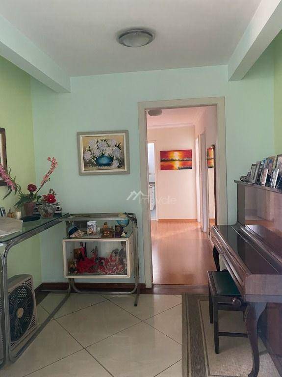 Apartamento à venda com 3 quartos, 158m² - Foto 11