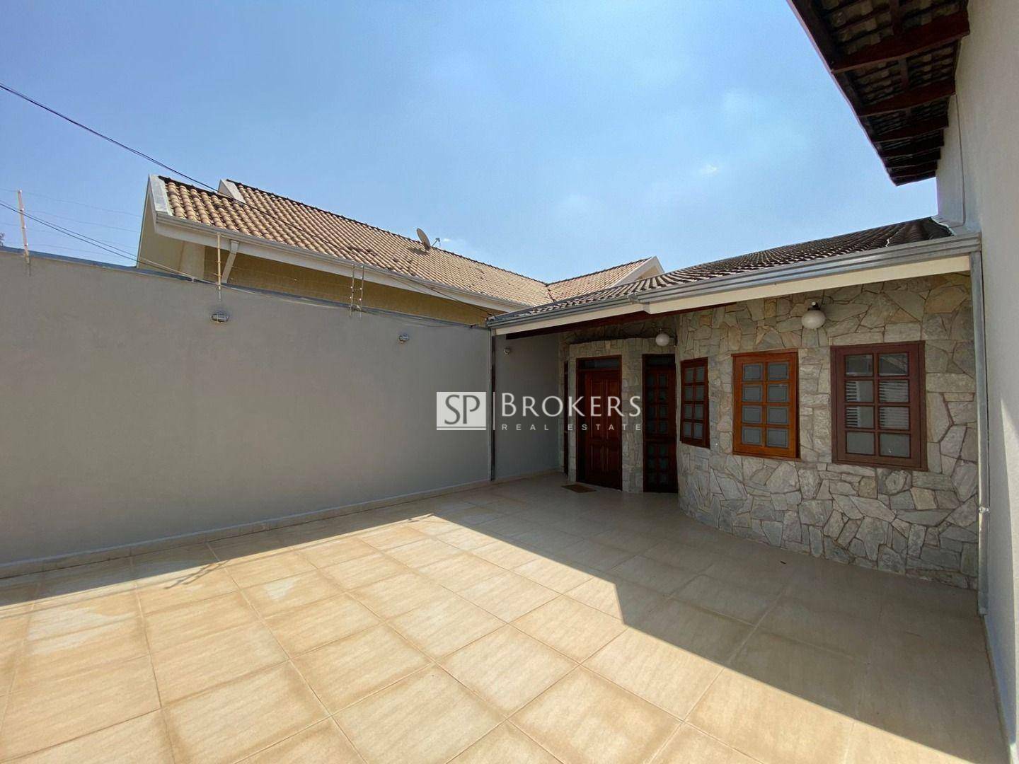 Casa para alugar com 4 quartos, 300m² - Foto 4
