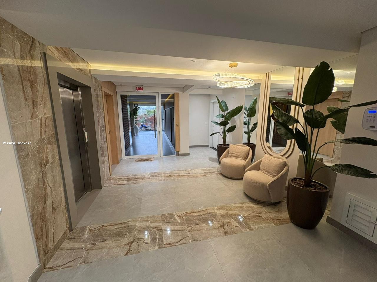 Apartamento à venda com 2 quartos, 85m² - Foto 1