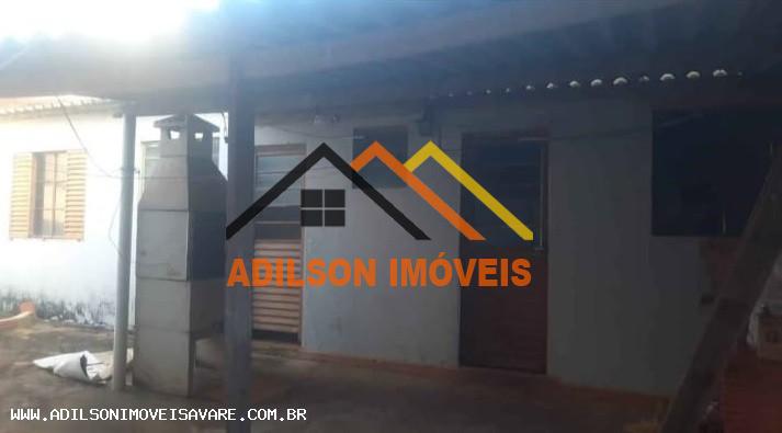 Casa à venda com 3 quartos, 250m² - Foto 1