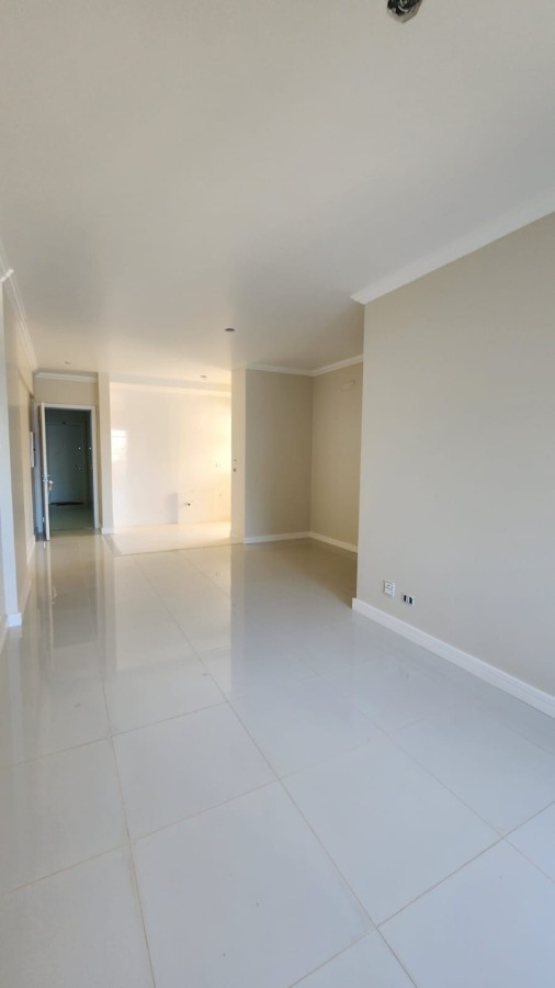 Apartamento à venda com 3 quartos, 79m² - Foto 17