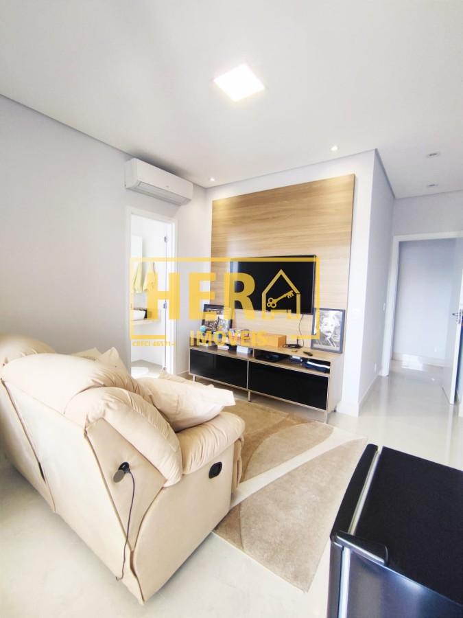Apartamento para alugar com 3 quartos, 130m² - Foto 2