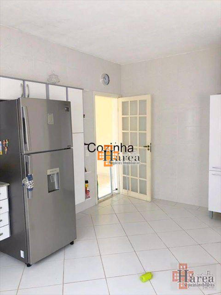 Casa para alugar com 3 quartos, 300m² - Foto 62
