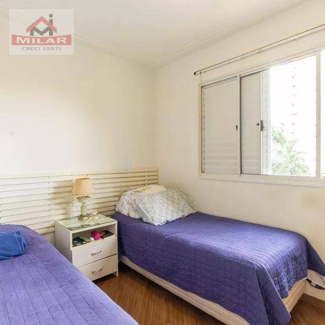 Apartamento para alugar com 2 quartos, 75m² - Foto 4