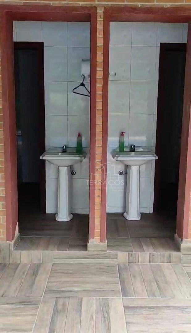 Chácara à venda com 4 quartos, 650m² - Foto 35