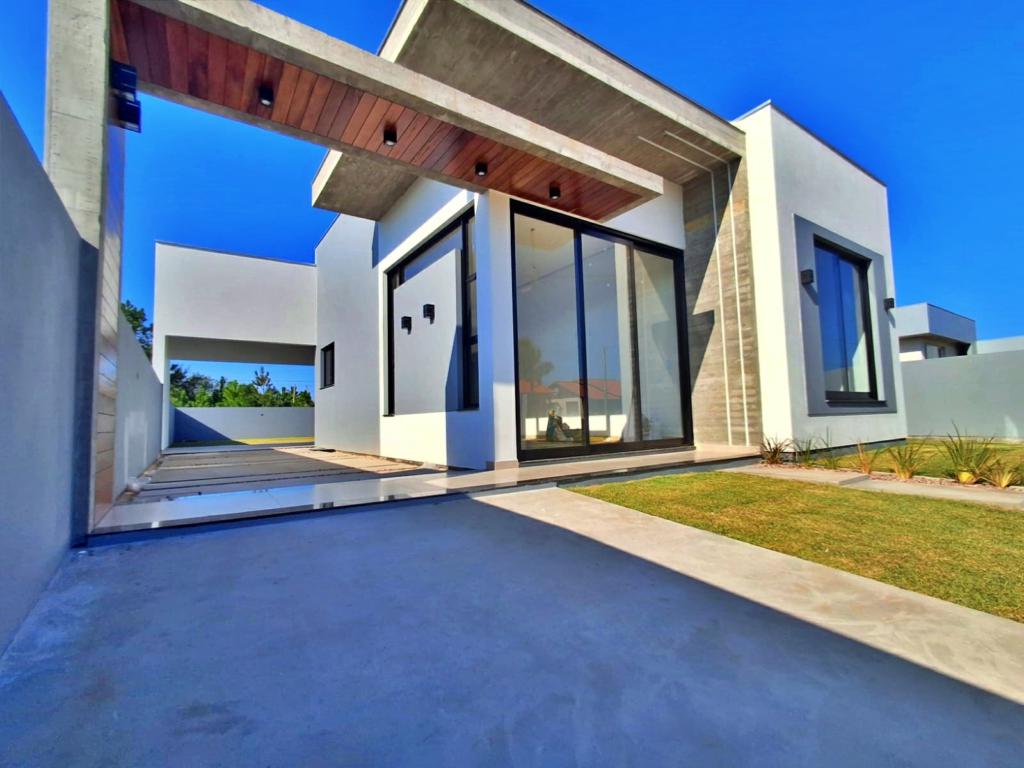 Casa à venda com 3 quartos, 107m² - Foto 2