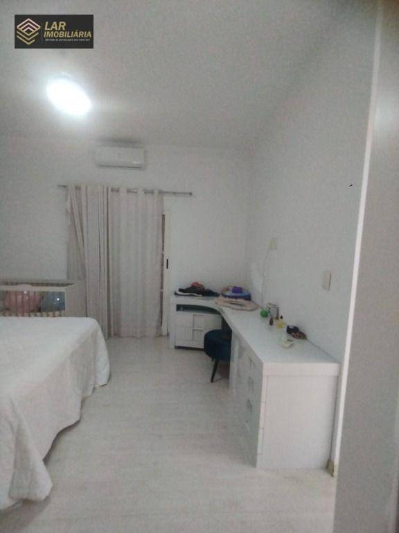 Casa à venda com 3 quartos, 300m² - Foto 30