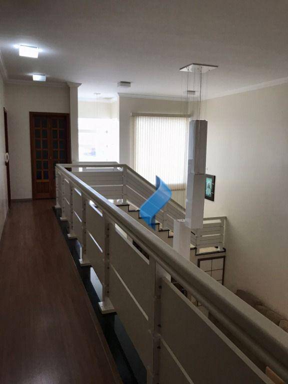 Casa à venda com 3 quartos, 274m² - Foto 8