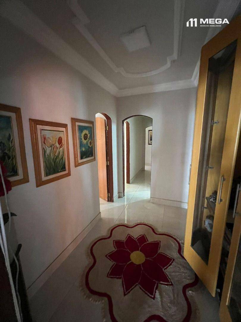 Casa à venda com 3 quartos, 349m² - Foto 10