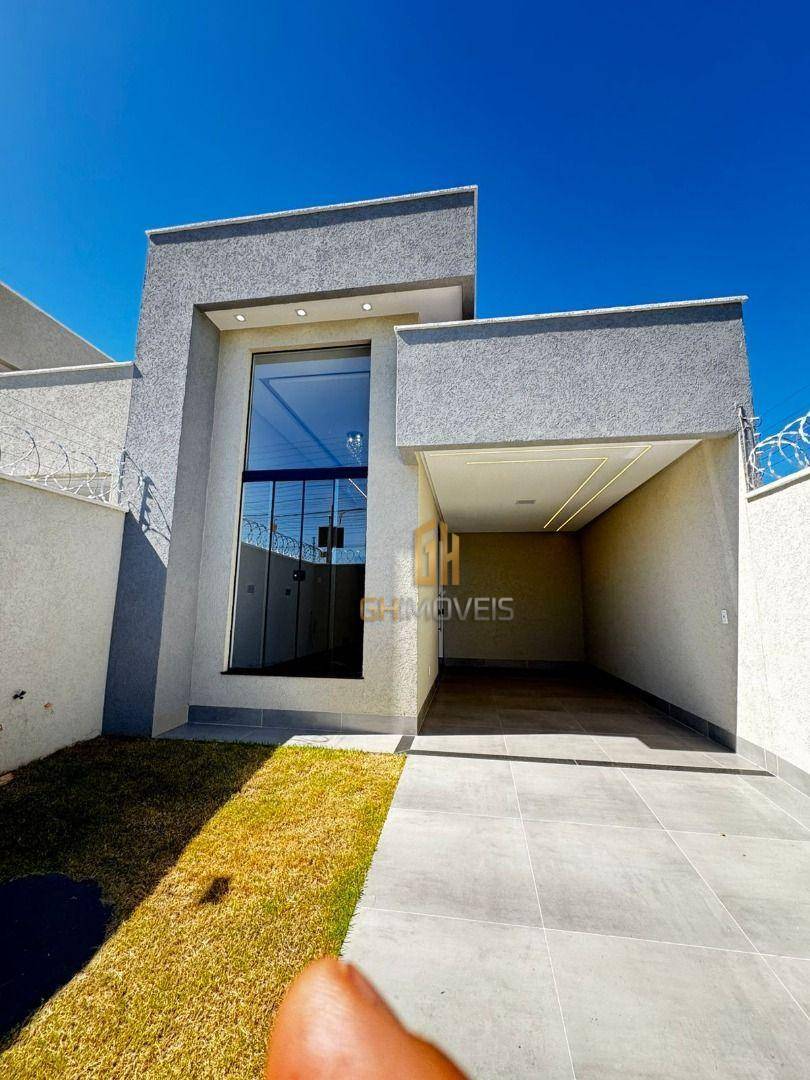 Casa à venda com 3 quartos, 106m² - Foto 1