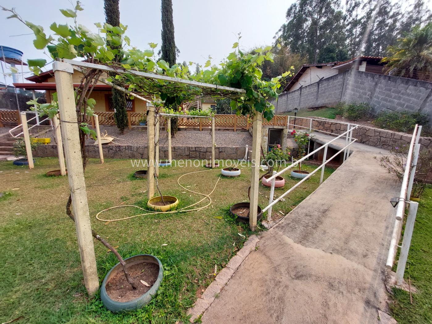 Chácara à venda com 2 quartos, 1350m² - Foto 11
