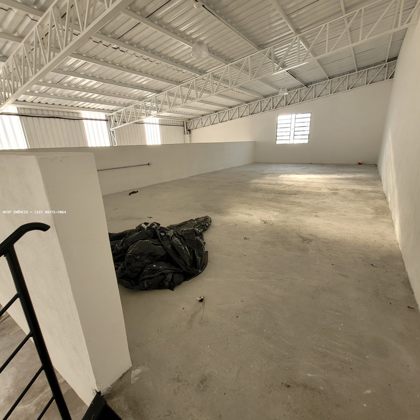 Depósito-Galpão-Armazém para alugar, 300m² - Foto 9