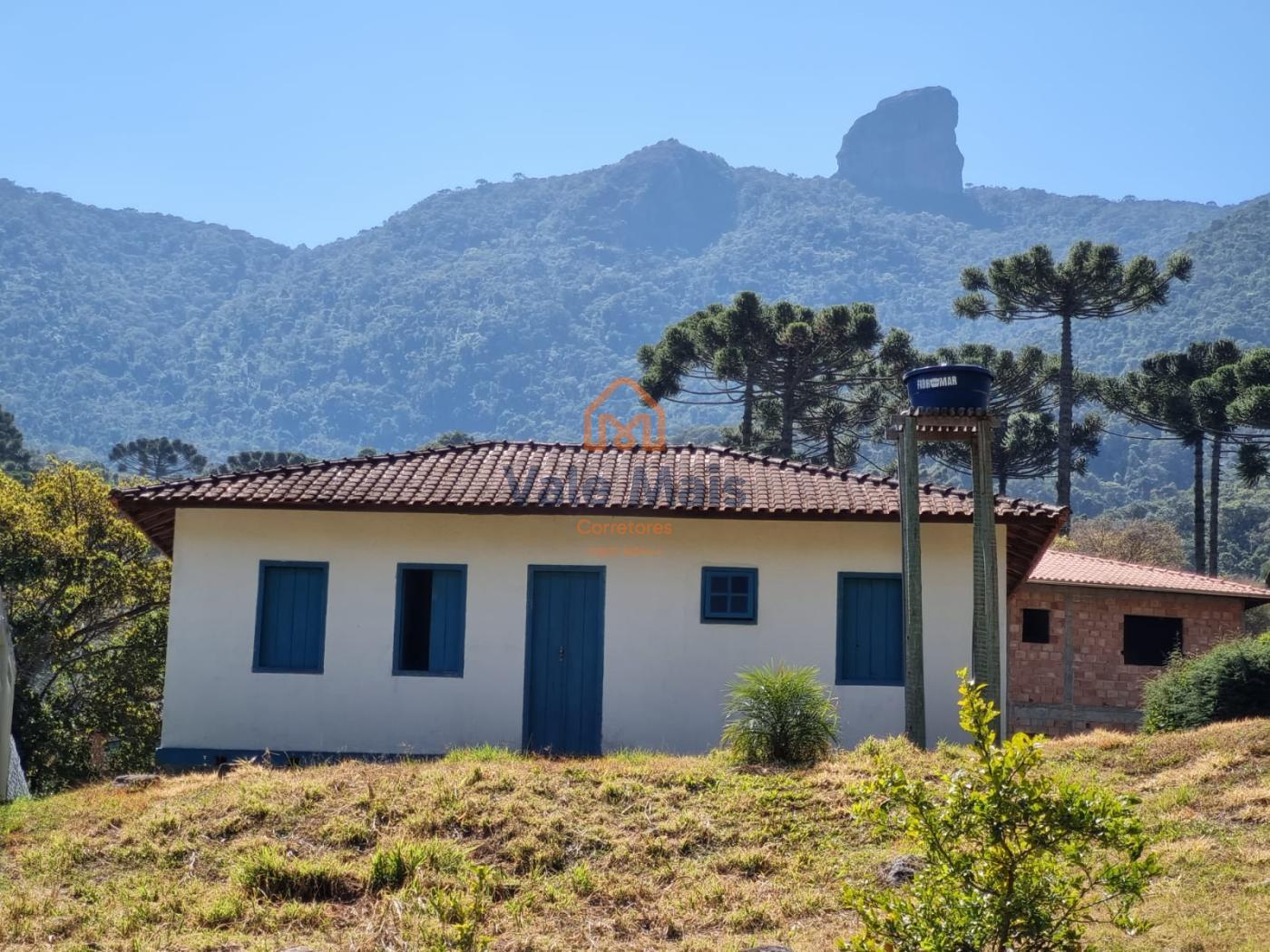Chácara à venda com 5 quartos, 1550m² - Foto 1
