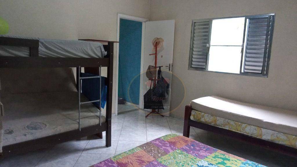 Casa à venda e aluguel com 3 quartos, 200m² - Foto 5