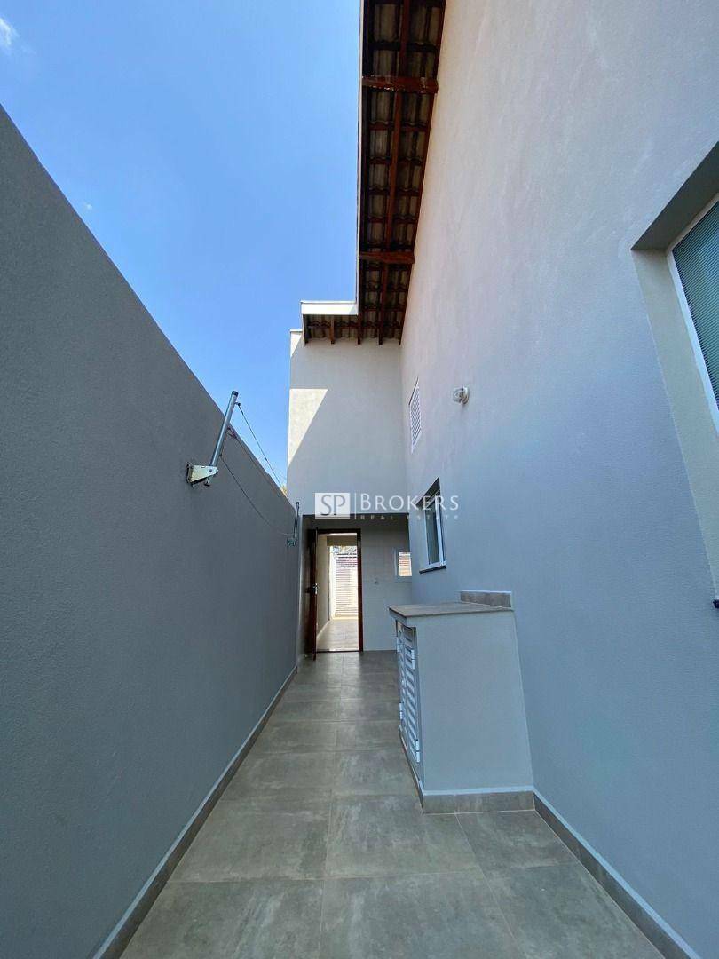 Casa para alugar com 4 quartos, 300m² - Foto 56