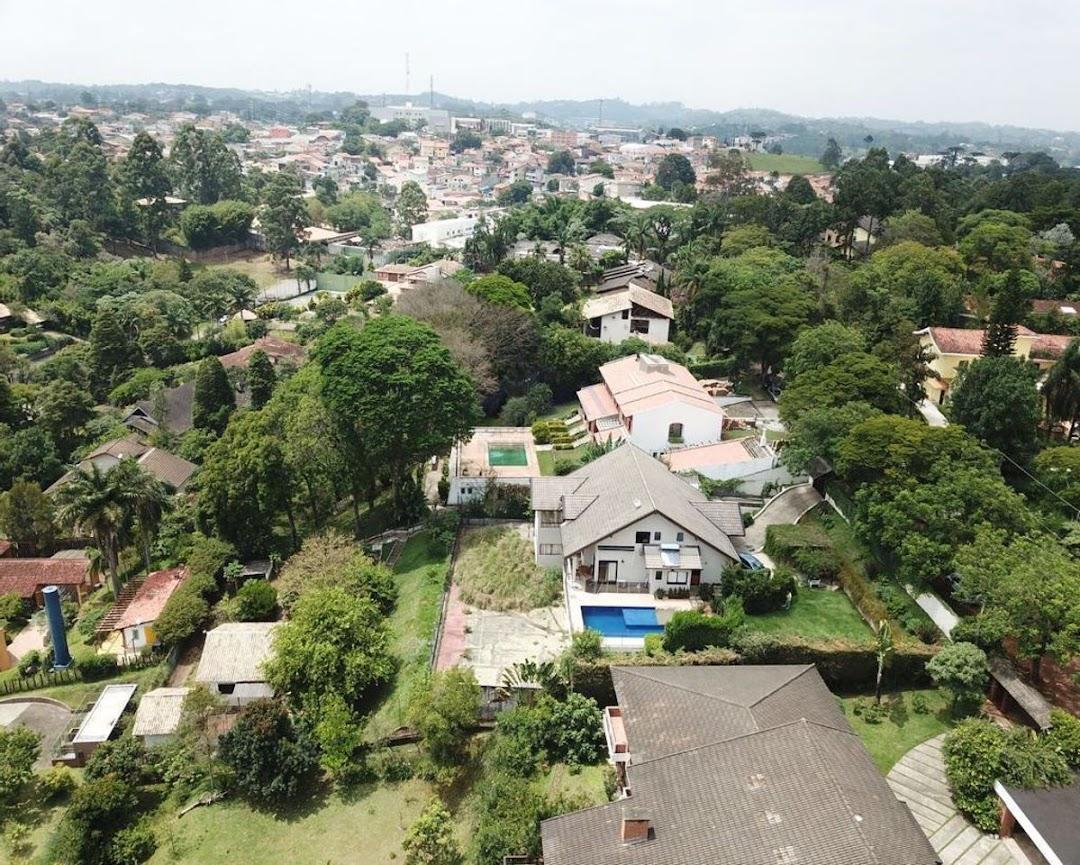 Sobrado à venda com 3 quartos, 900m² - Foto 2