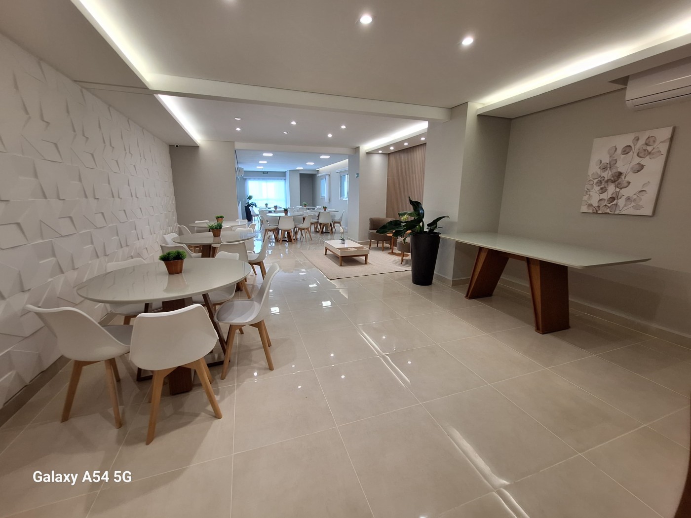 Apartamento para alugar com 2 quartos, 72m² - Foto 28