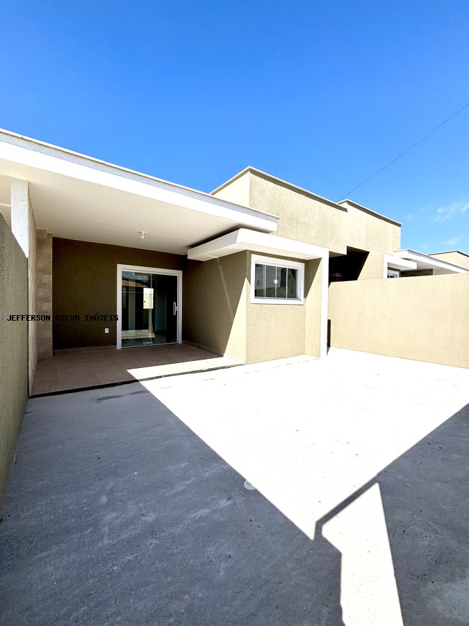 Casa à venda com 2 quartos, 6m² - Foto 2