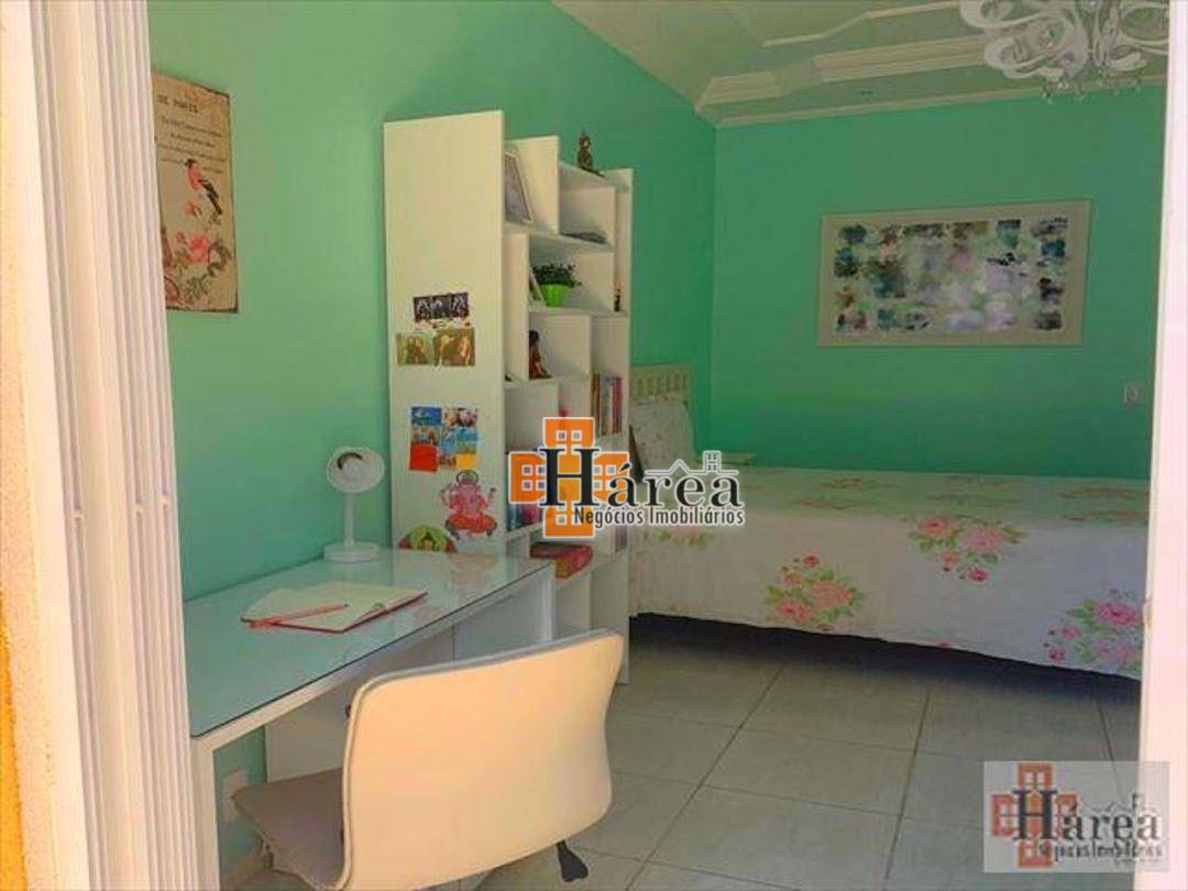 Casa para alugar com 3 quartos, 300m² - Foto 30