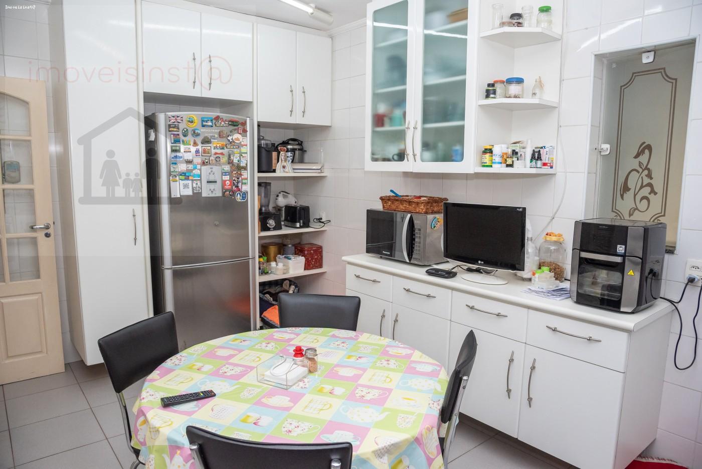 Casa de Condomínio à venda com 4 quartos, 298m² - Foto 19