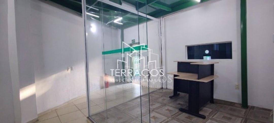 Casa à venda com 2 quartos, 350m² - Foto 8