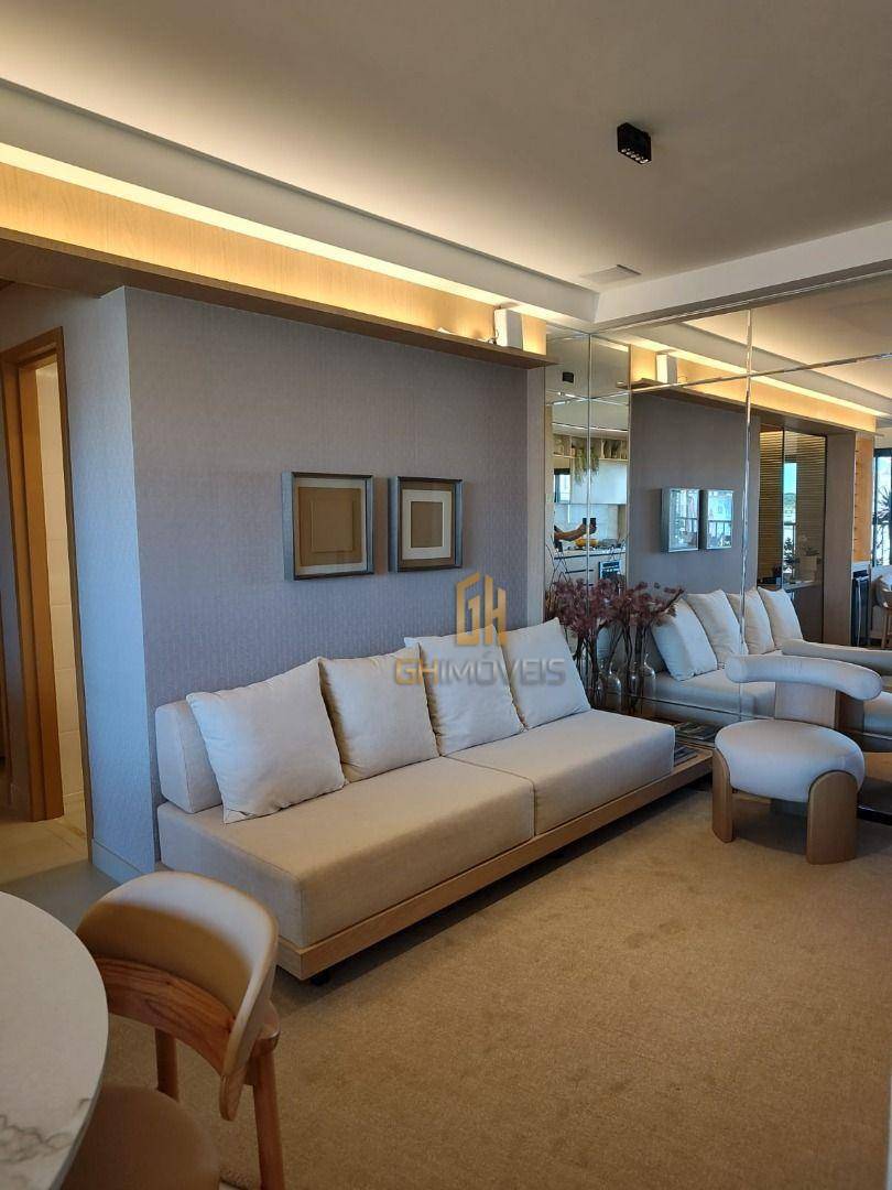 Apartamento à venda com 2 quartos, 62m² - Foto 6
