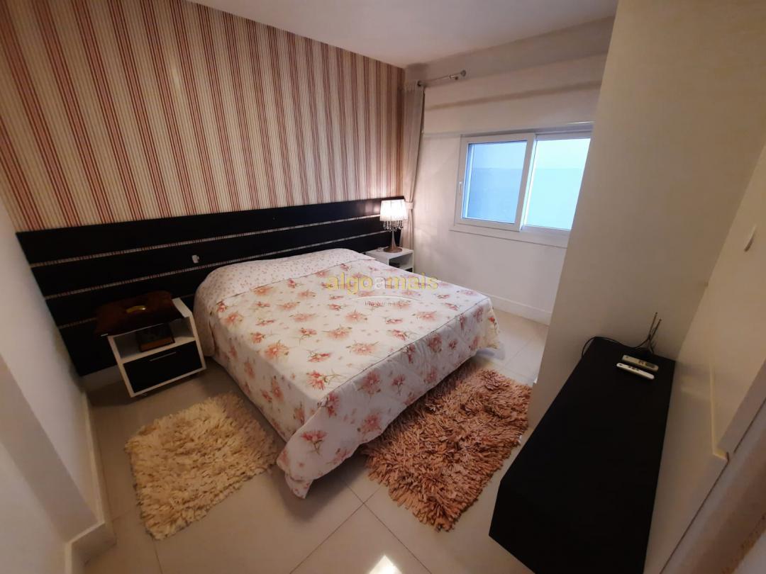 Casa de Condomínio à venda com 4 quartos, 254m² - Foto 17