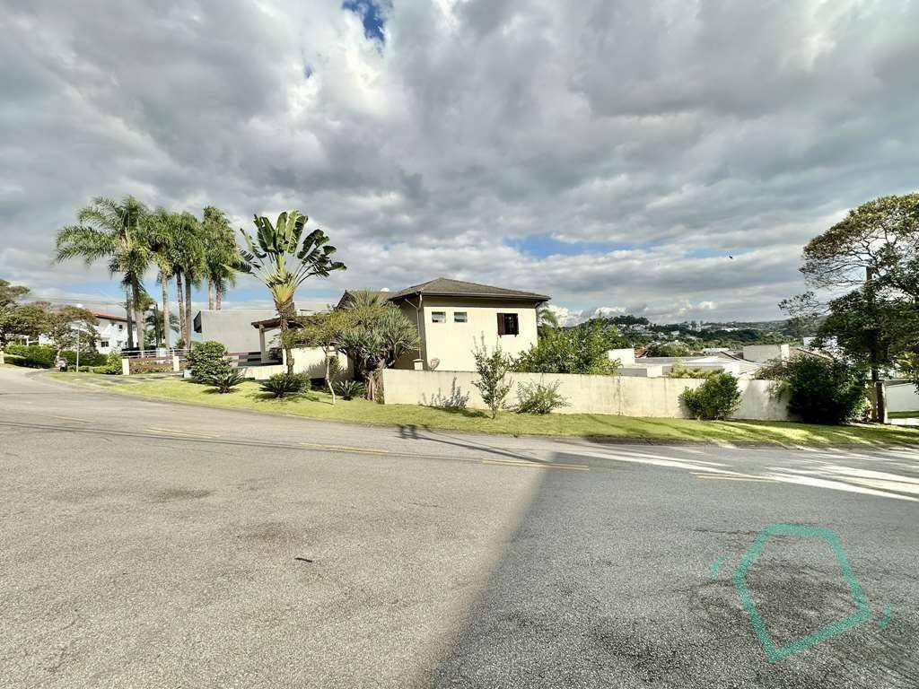 Casa de Condomínio à venda com 3 quartos, 330m² - Foto 3