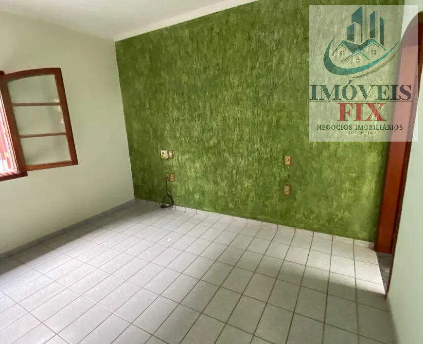 Casa à venda com 5 quartos, 198m² - Foto 9