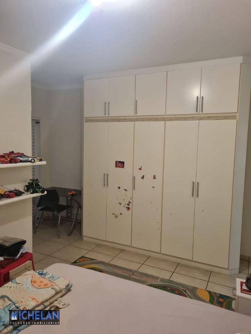 Casa de Condomínio para alugar com 3 quartos, 270m² - Foto 7