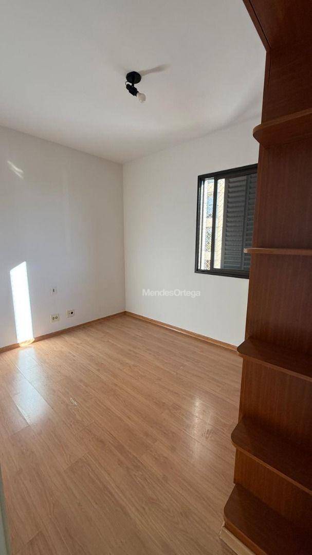 Apartamento para alugar com 3 quartos, 94m² - Foto 16