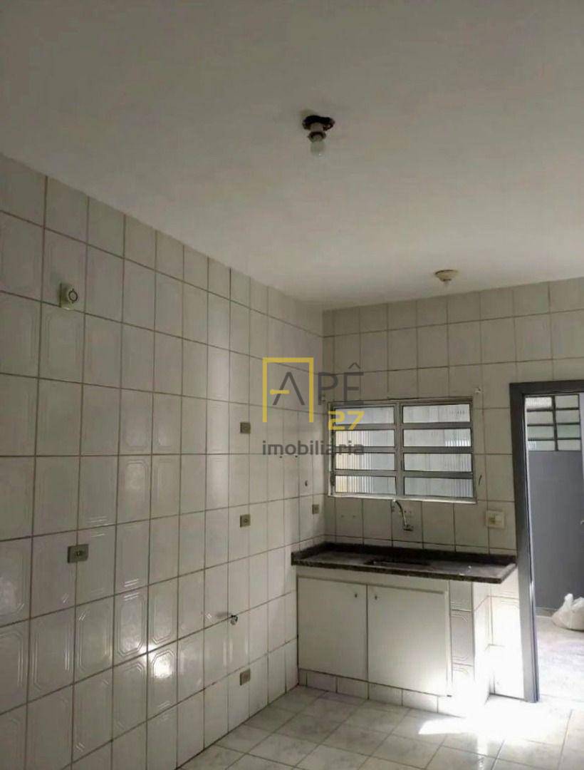 Casa para alugar com 2 quartos, 50m² - Foto 9
