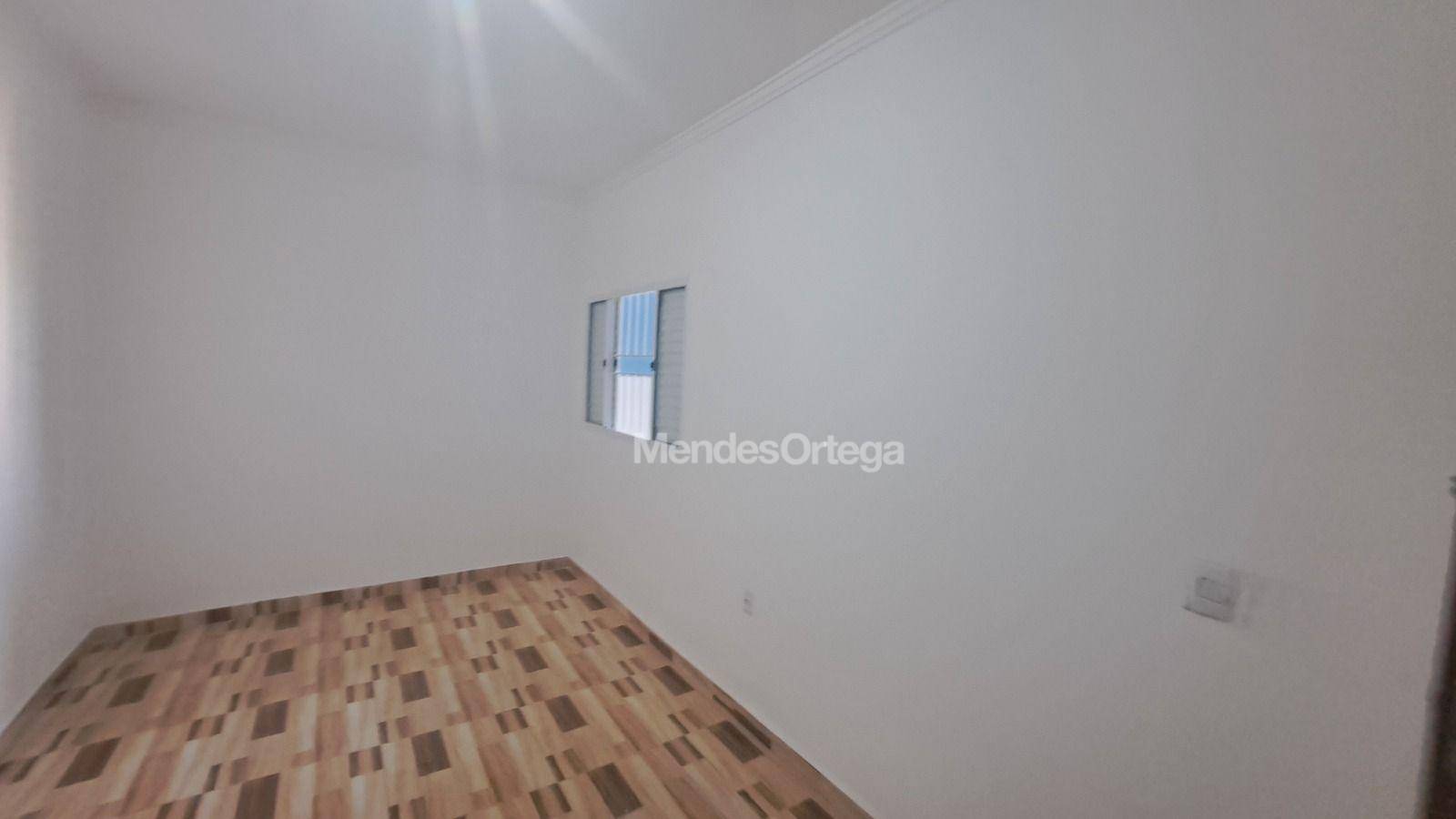 Casa à venda e aluguel com 2 quartos, 60m² - Foto 12
