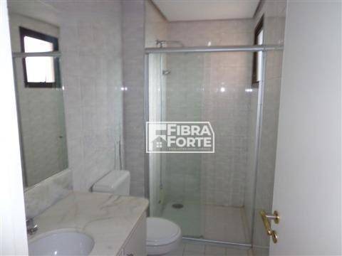 Apartamento à venda com 3 quartos, 137m² - Foto 13